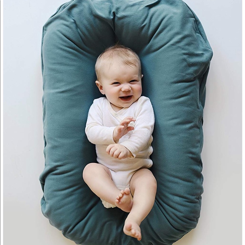 Snuggle Me Organic baby lounger